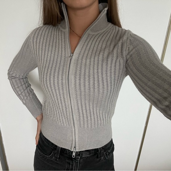 Grey Ribbed Zip-up H&M Sweater Size S - Picture 1 of 4